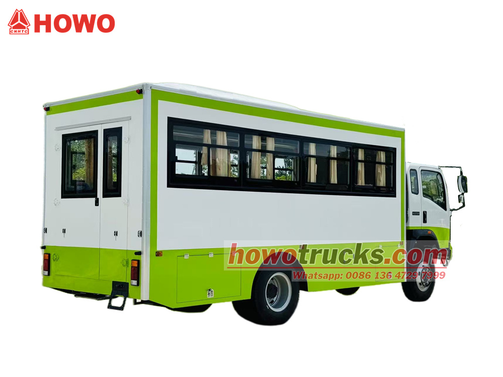 Sinotruk 4x4 off road troop carrier truck