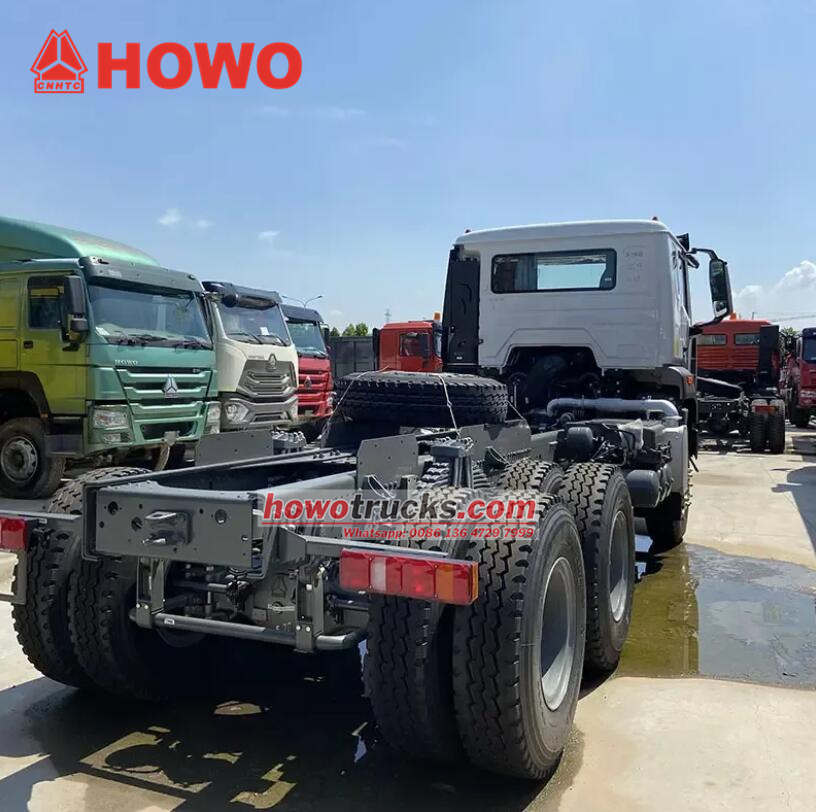 HOWO NX series 430HP Port Tractor