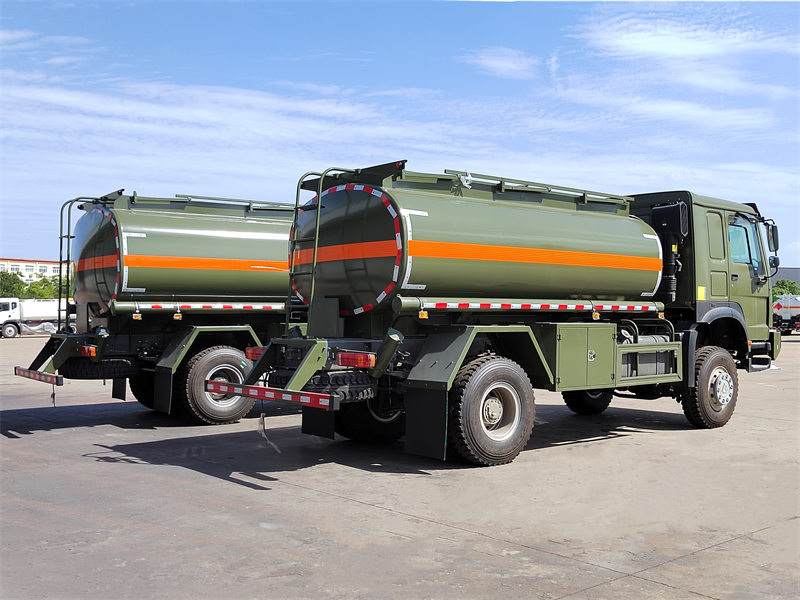 Howo off road fuel tank truck