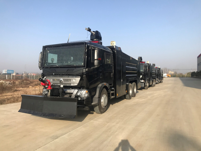 HOWO Chassis Armored Water Cannon Trucks