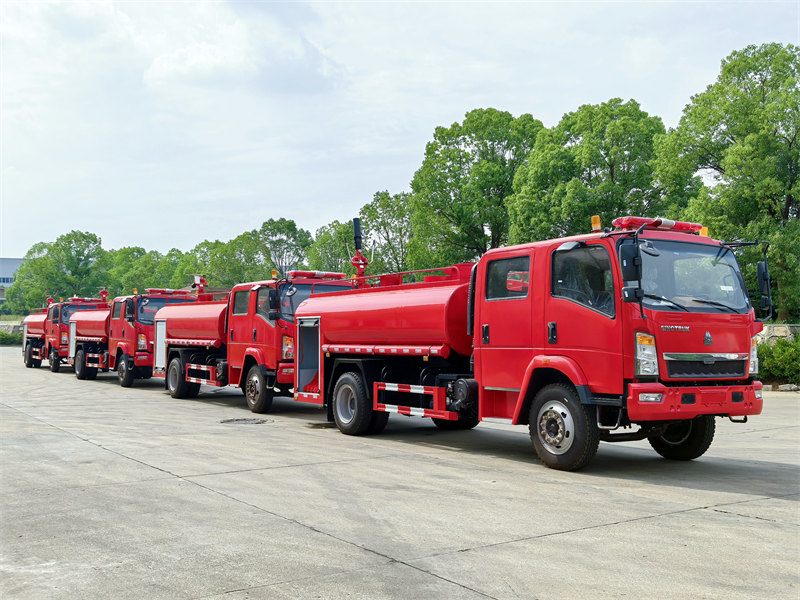 HOWO light fire water tank truck HOWO light fire water tank truck