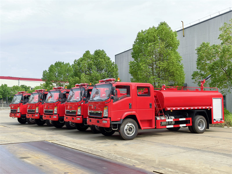 HOWO light fire water tank truck HOWO light fire water tank truck