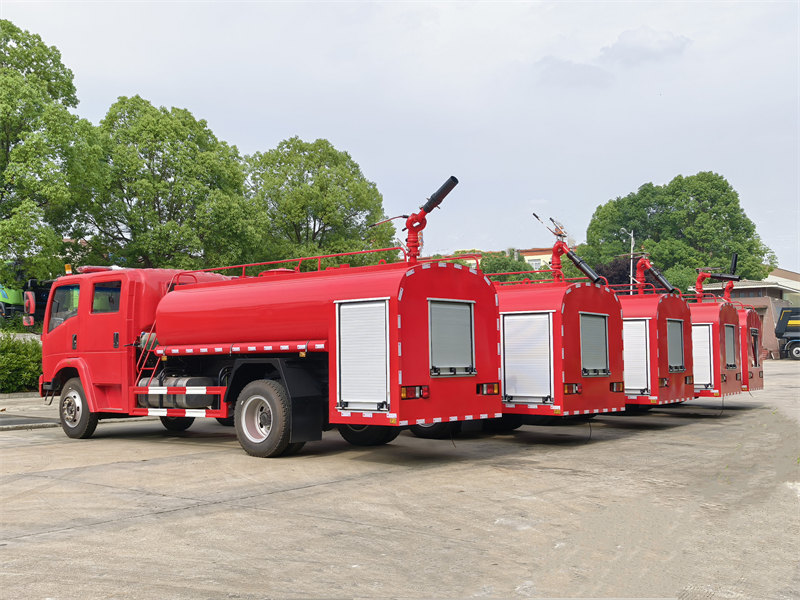 HOWO light fire water truck HOWO light fire water truck
