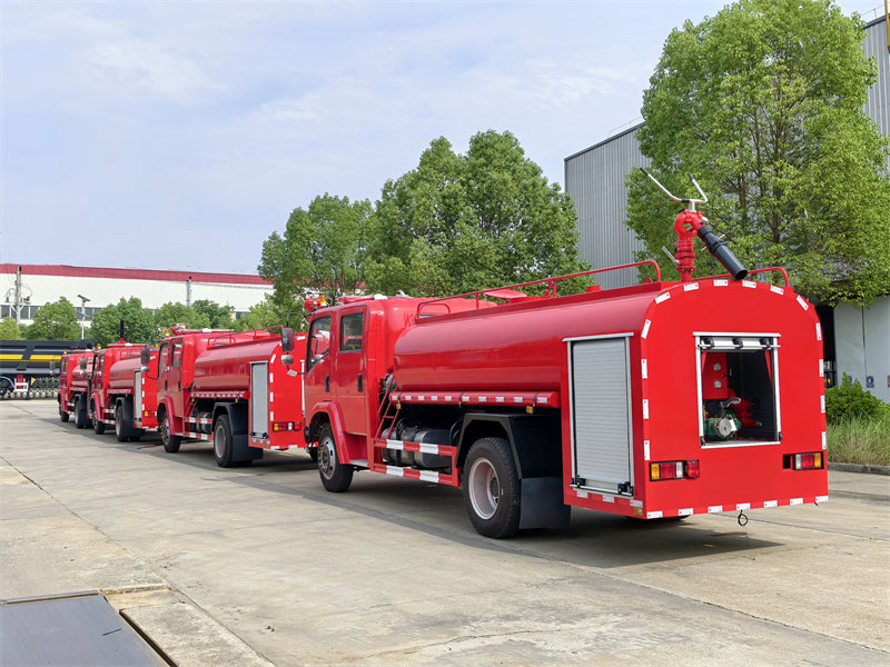 HOWO light fire water truck HOWO light fire water truck