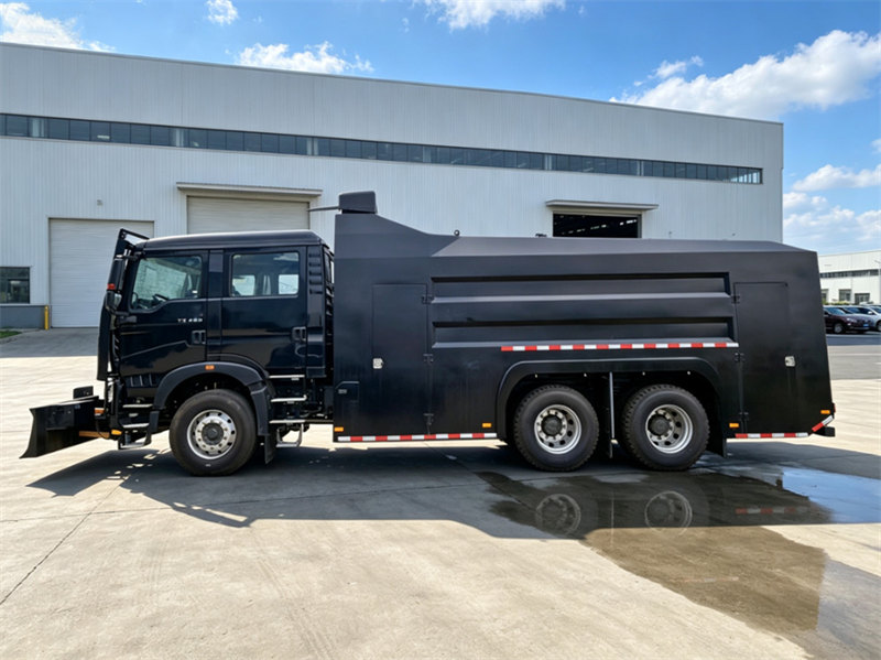 HOWO fire fighting roit truck HOWO fire fighting roit truck